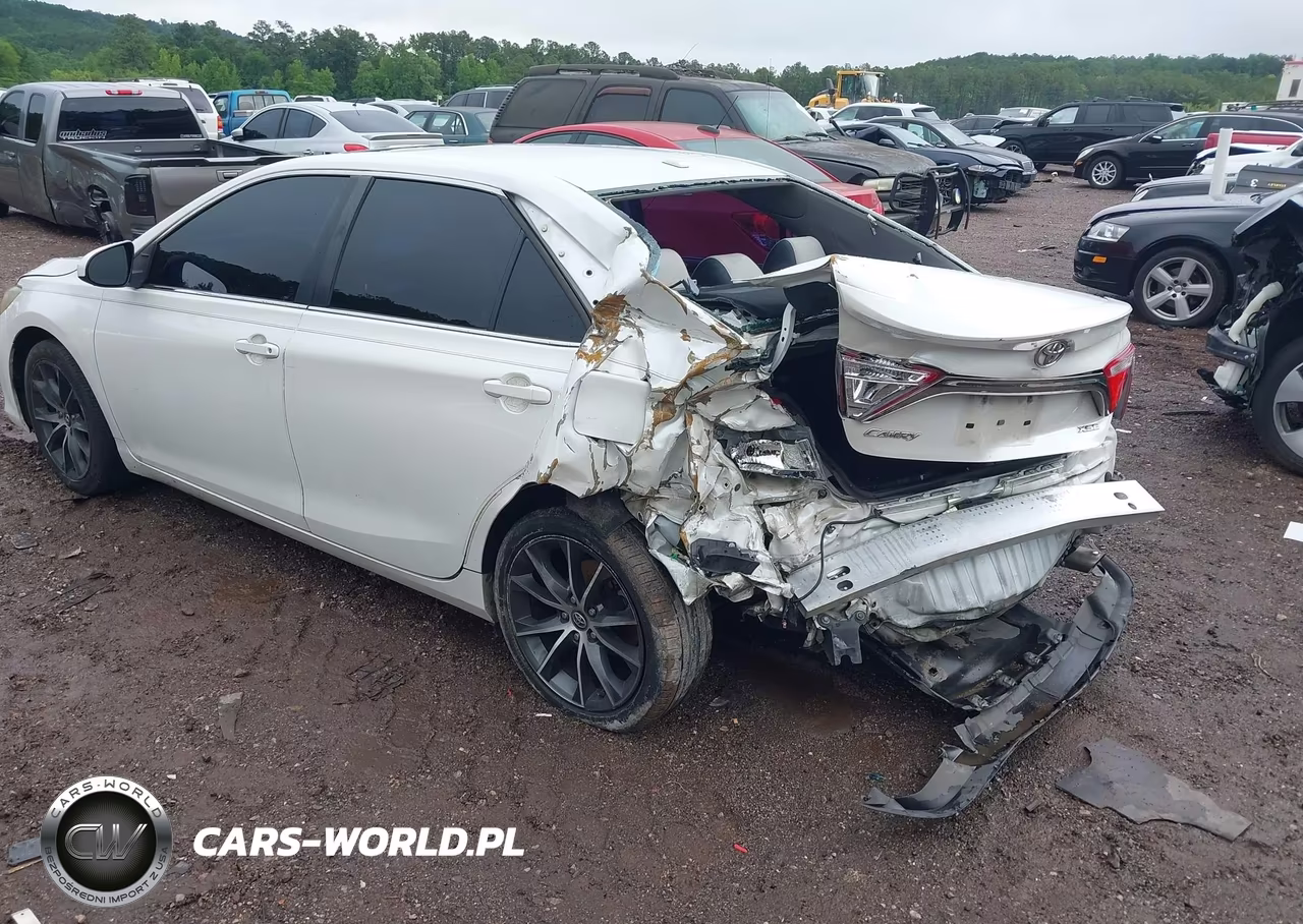 2017 Toyota Camry Xse VIN:4T1BF1FK1HU652552 - 3