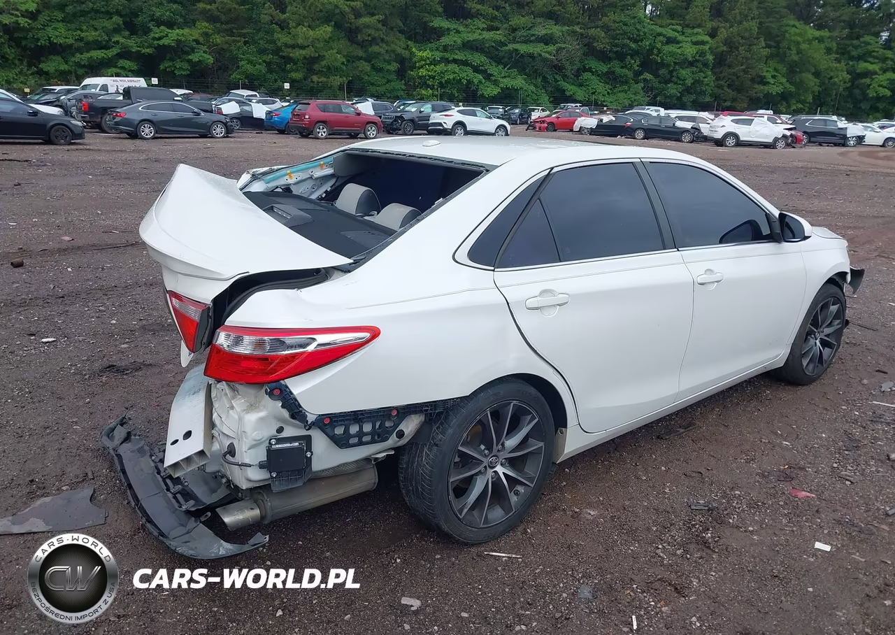 2017 Toyota Camry Xse VIN:4T1BF1FK1HU652552 - 4