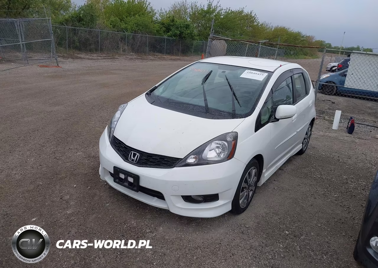 2013 Honda Fit Sport VIN:JHMGE8H55DC021833 - 2