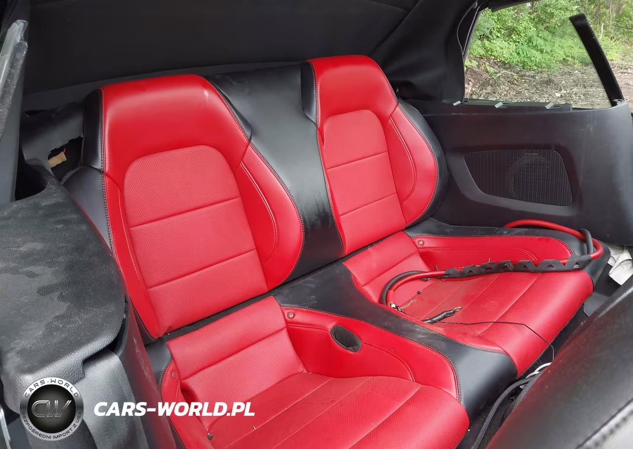 2020 Ford Mustang Ecoboost Premium VIN:1FATP8UH4L5109470 - 8