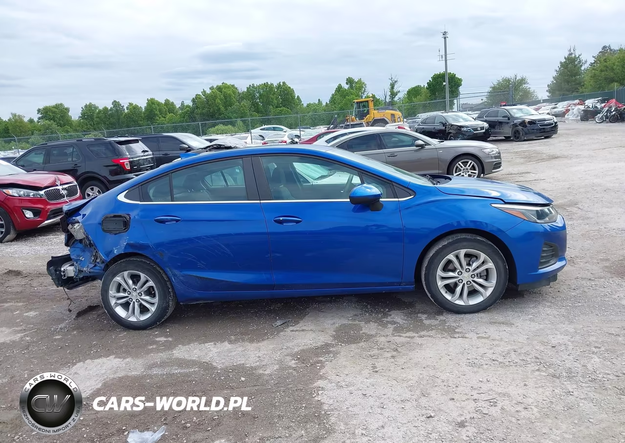 2019 Chevrolet Cruze Lt VIN:1G1BE5SM4K7104114 - 13