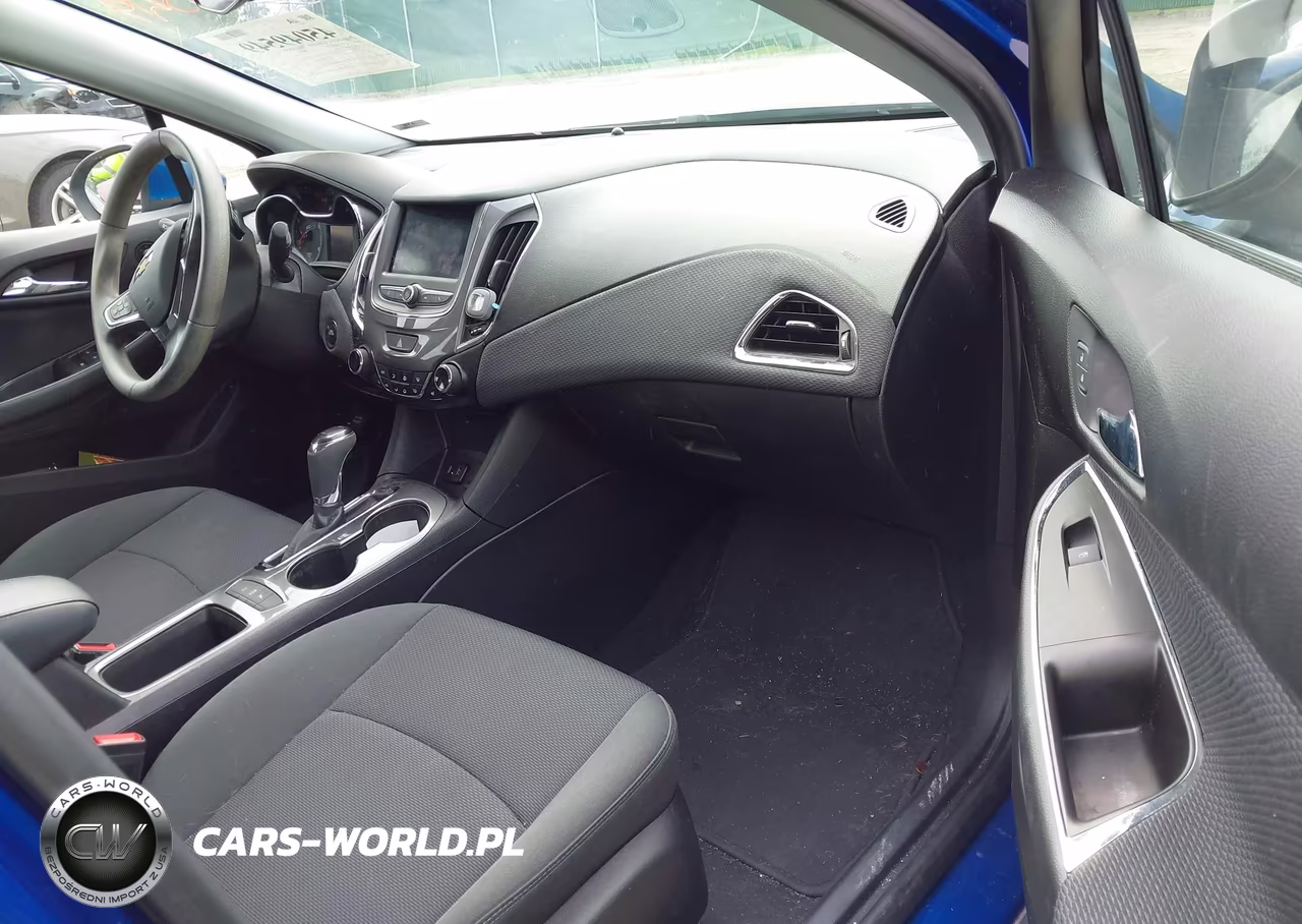 2019 Chevrolet Cruze Lt VIN:1G1BE5SM4K7104114 - 5