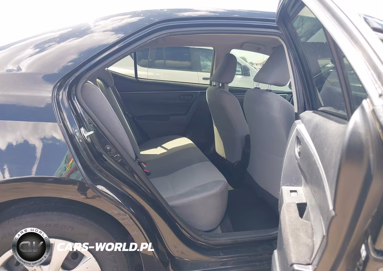2015 Toyota Corolla L VIN:5YFBURHE7FP187267 - 8