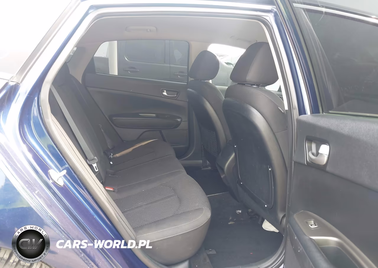 KIA OPTIMA LX VIN:5XXGT4L39LG383068 - 8
