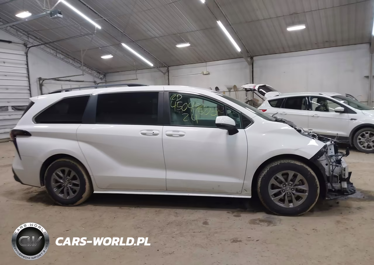 2024 Toyota Sienna Le VIN:5TDKSKFCXRS110810 - 13