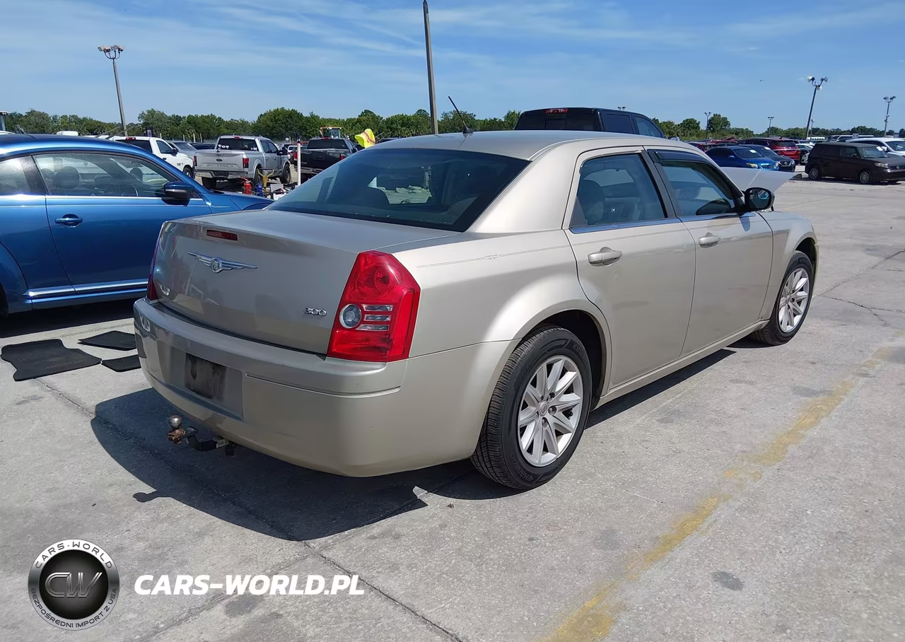 2008 Chrysler 300 Lx VIN:2C3KA43R68H135969 - 4