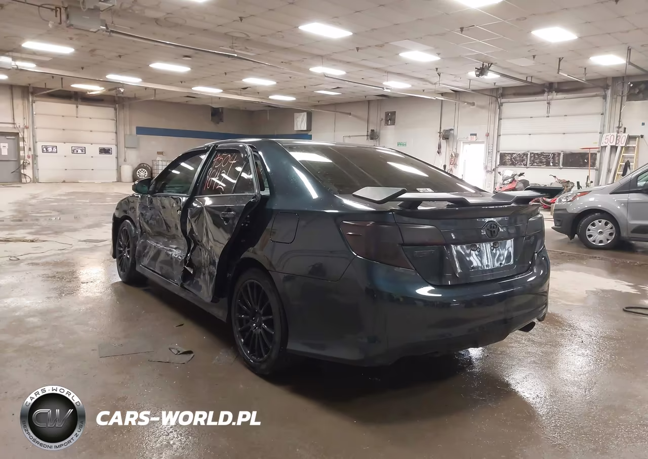 2014 Toyota Camry Se VIN:4T1BF1FK5EU314227 - 3