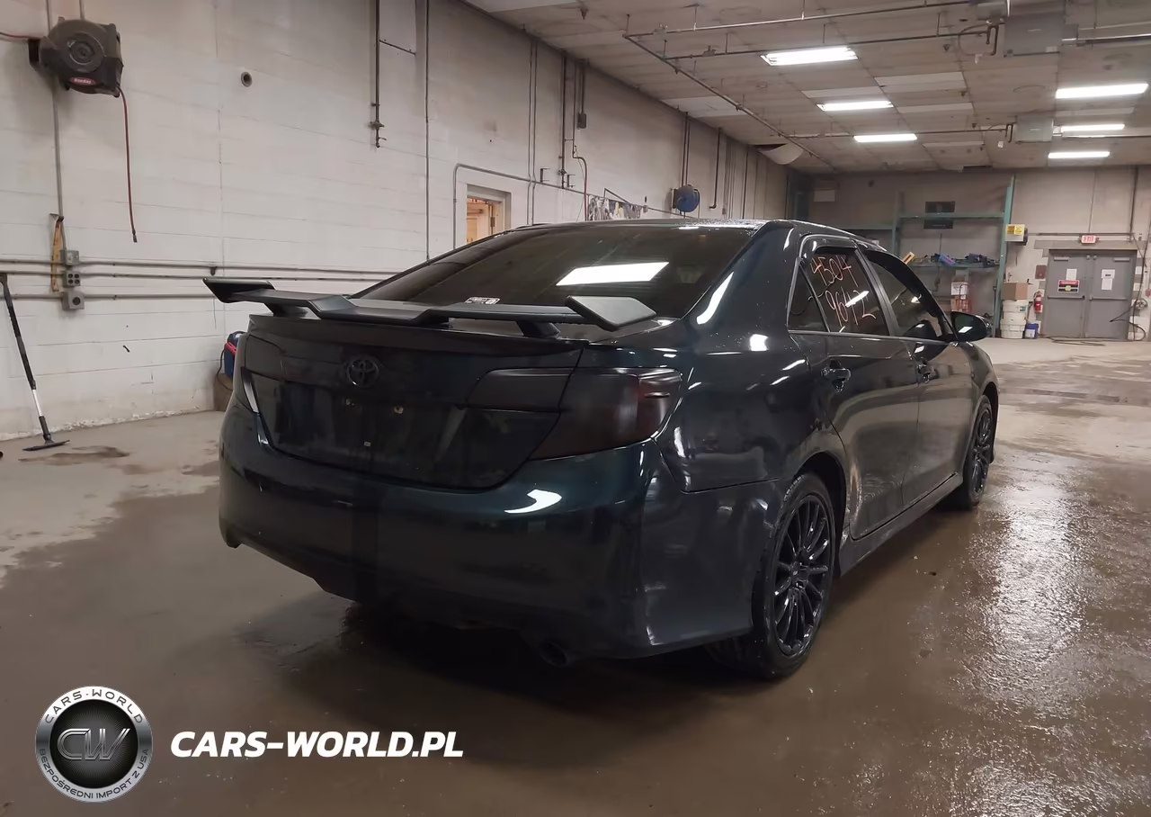 2014 Toyota Camry Se VIN:4T1BF1FK5EU314227 - 4