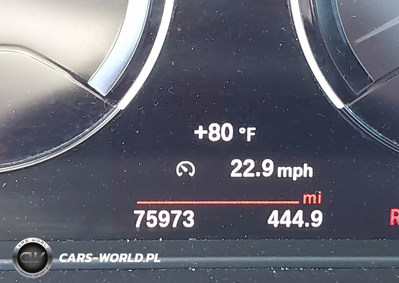 2018 BMW X1 xDrive28I VIN:WBXHT3C33J5L33821 - 16
