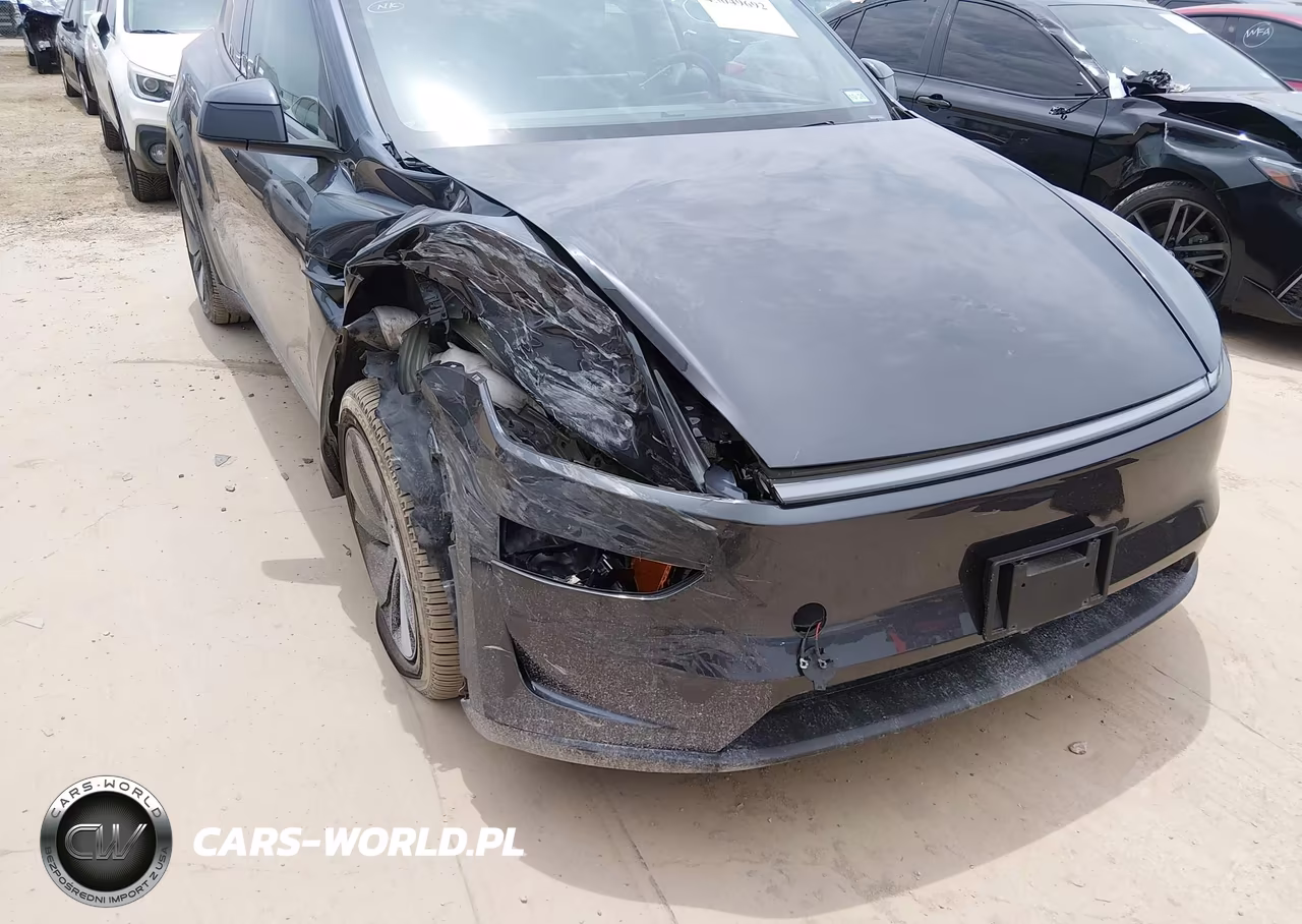 2026 Tesla Model Y VIN:7SAYGDEDXTA494522 - 6