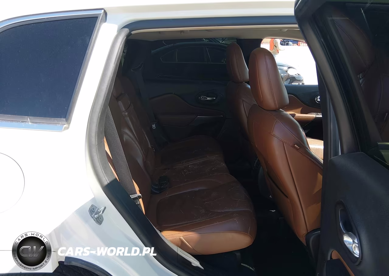 2019 Jeep Cherokee Overland 4X4 VIN:1C4PJMJX3KD351205 - 8