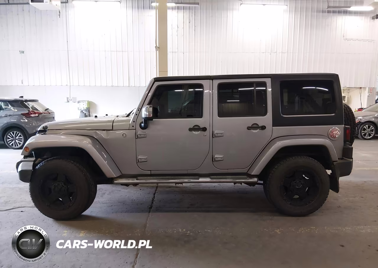 2014 Jeep Wrangler Unlimited Sahara VIN:1C4BJWEG8EL264104 - 14