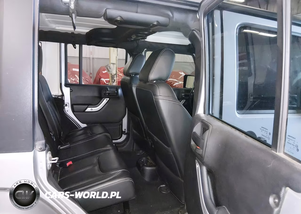 2014 Jeep Wrangler Unlimited Sahara VIN:1C4BJWEG8EL264104 - 8
