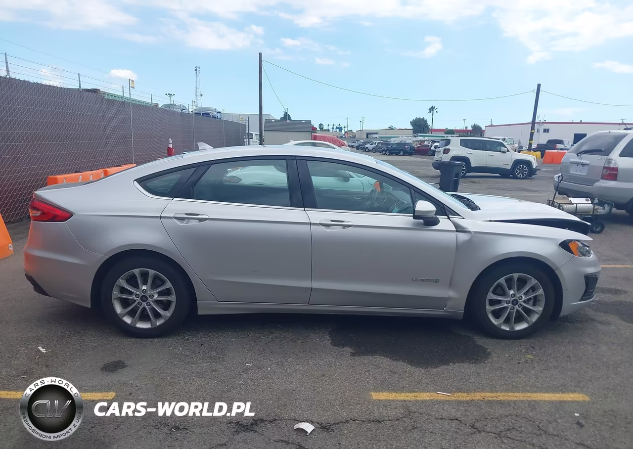2019 Ford Fusion Hybrid Se VIN:3FA6P0LU6KR175804 - 13