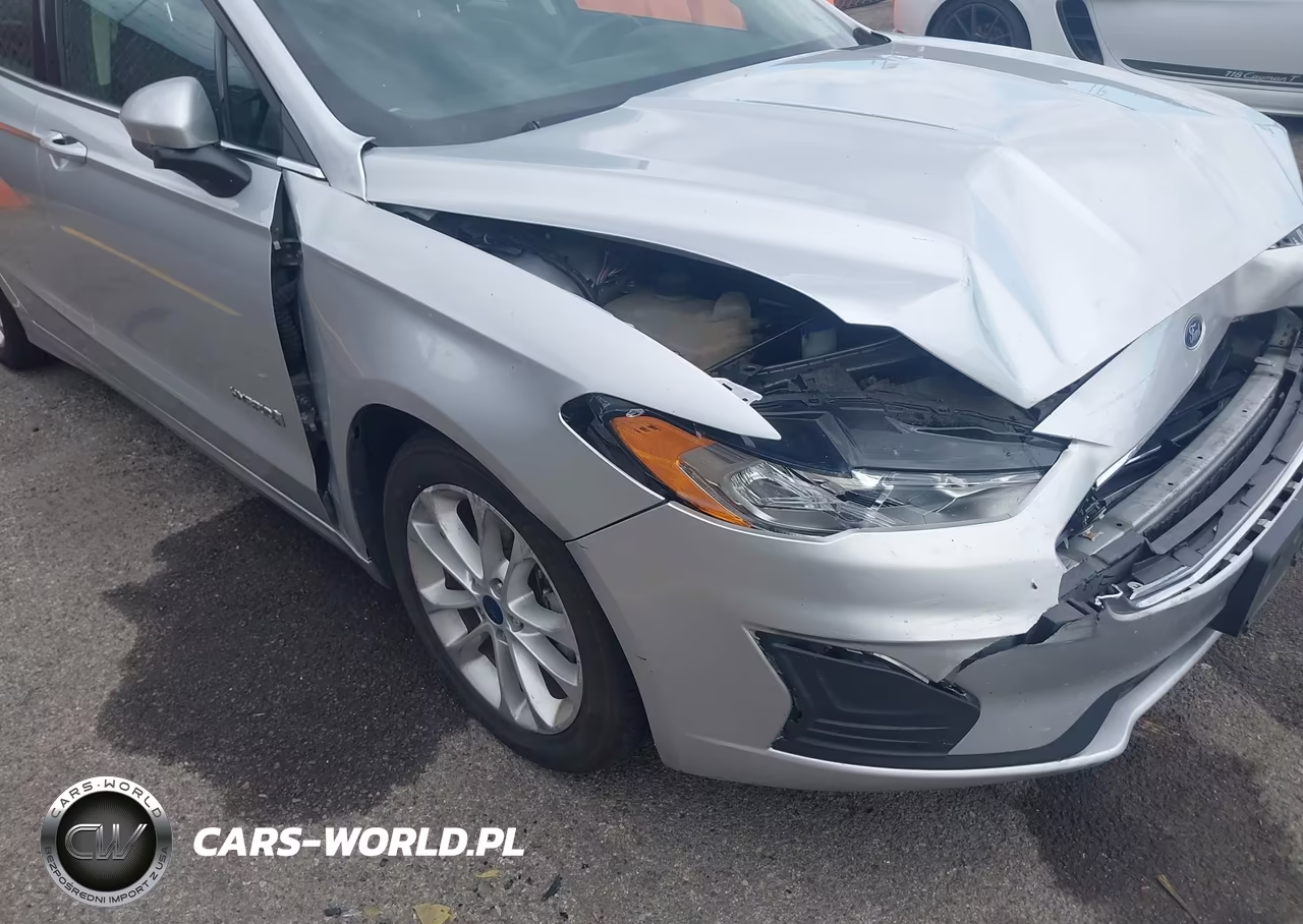 2019 Ford Fusion Hybrid Se VIN:3FA6P0LU6KR175804 - 18