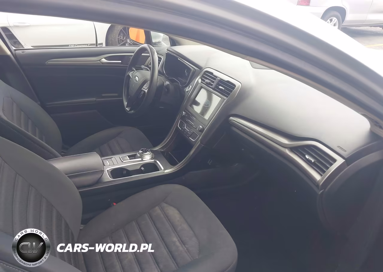 2019 Ford Fusion Hybrid Se VIN:3FA6P0LU6KR175804 - 5