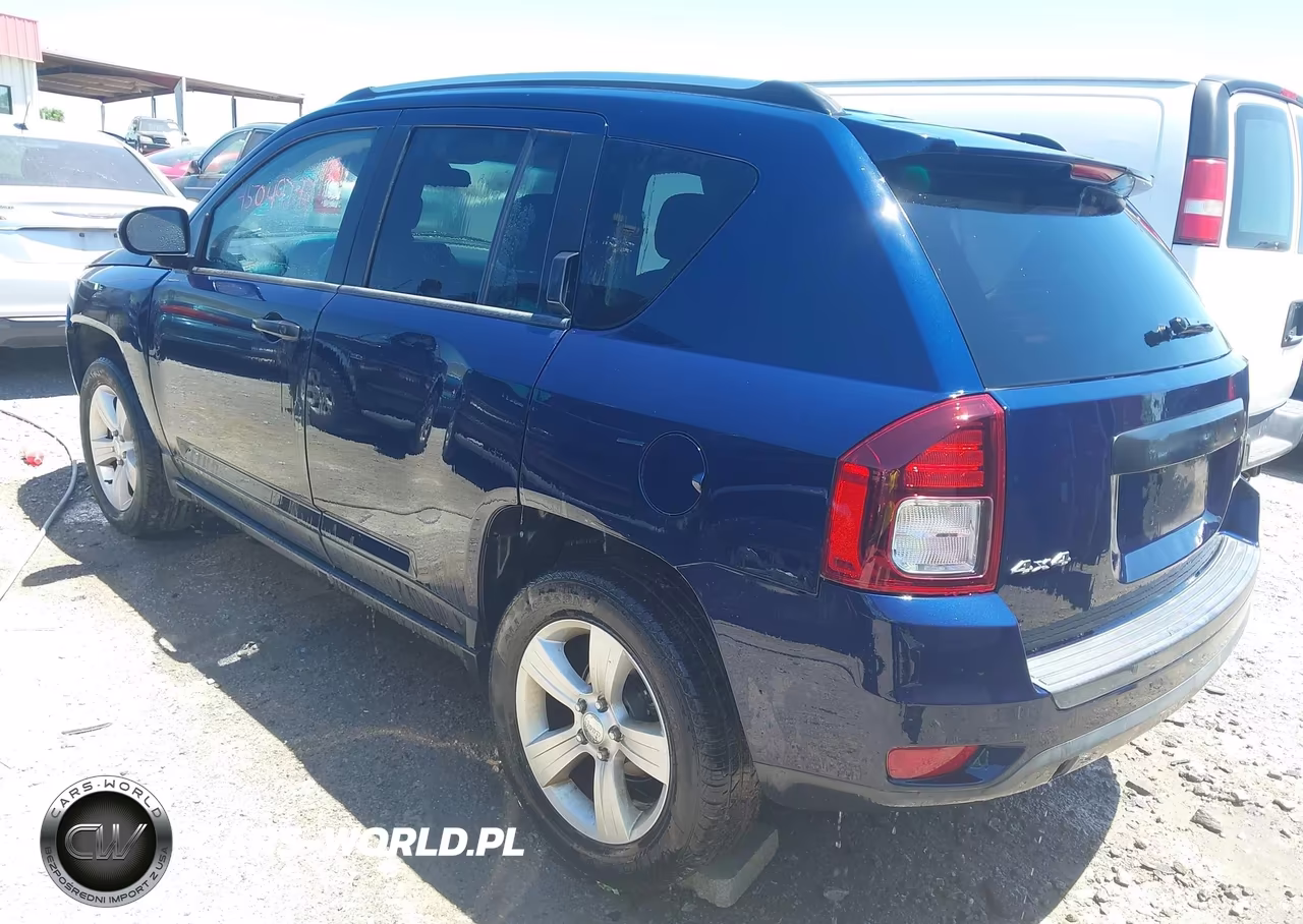 2014 Jeep Compass Sport VIN:1C4NJDBB1ED665319 - 3