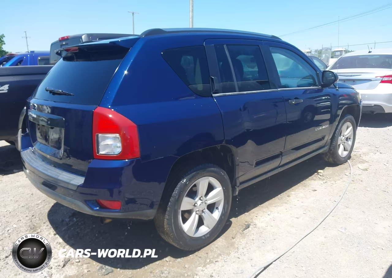 2014 Jeep Compass Sport VIN:1C4NJDBB1ED665319 - 4