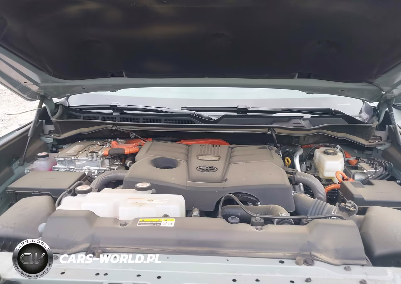2025 Toyota Tundra Hybrid 1794 Edition Crewmax 5.5' Bed VIN:5TFMC5DB7SX106716 - 10