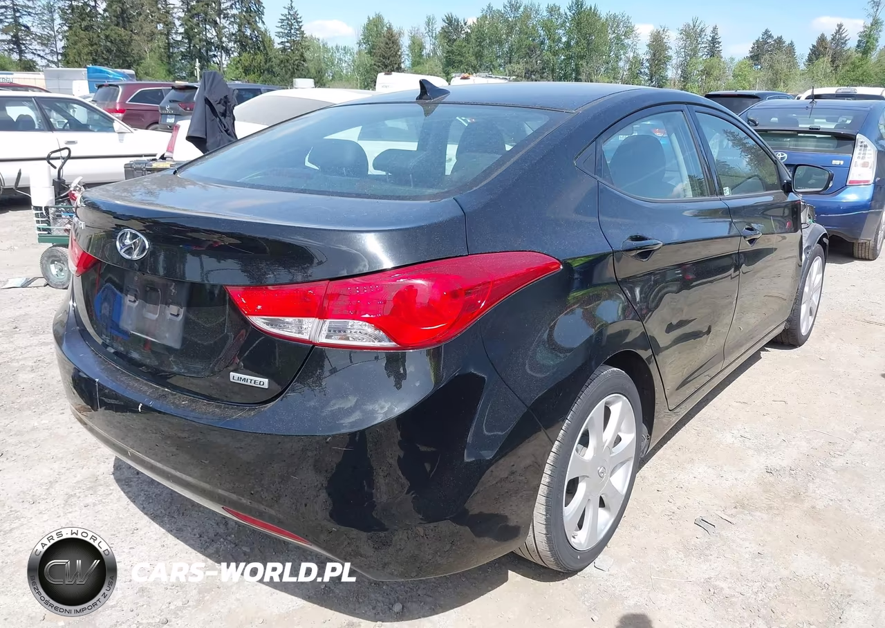 2013 Hyundai Elantra Limited VIN:KMHDH4AE6DU914565 - 4