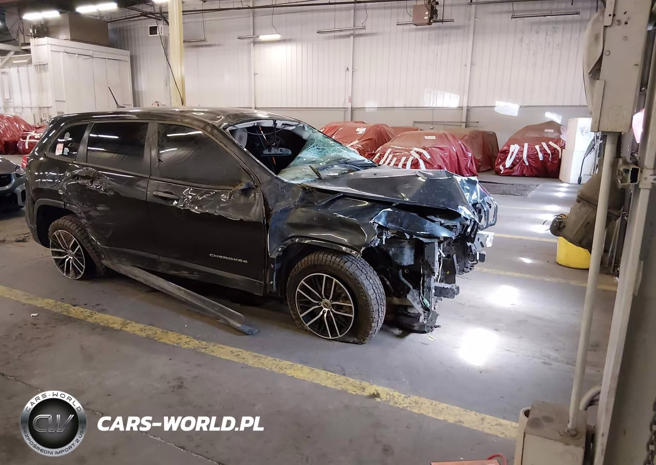 2015 Jeep Cherokee Sport – zdjęcie 1 z 17