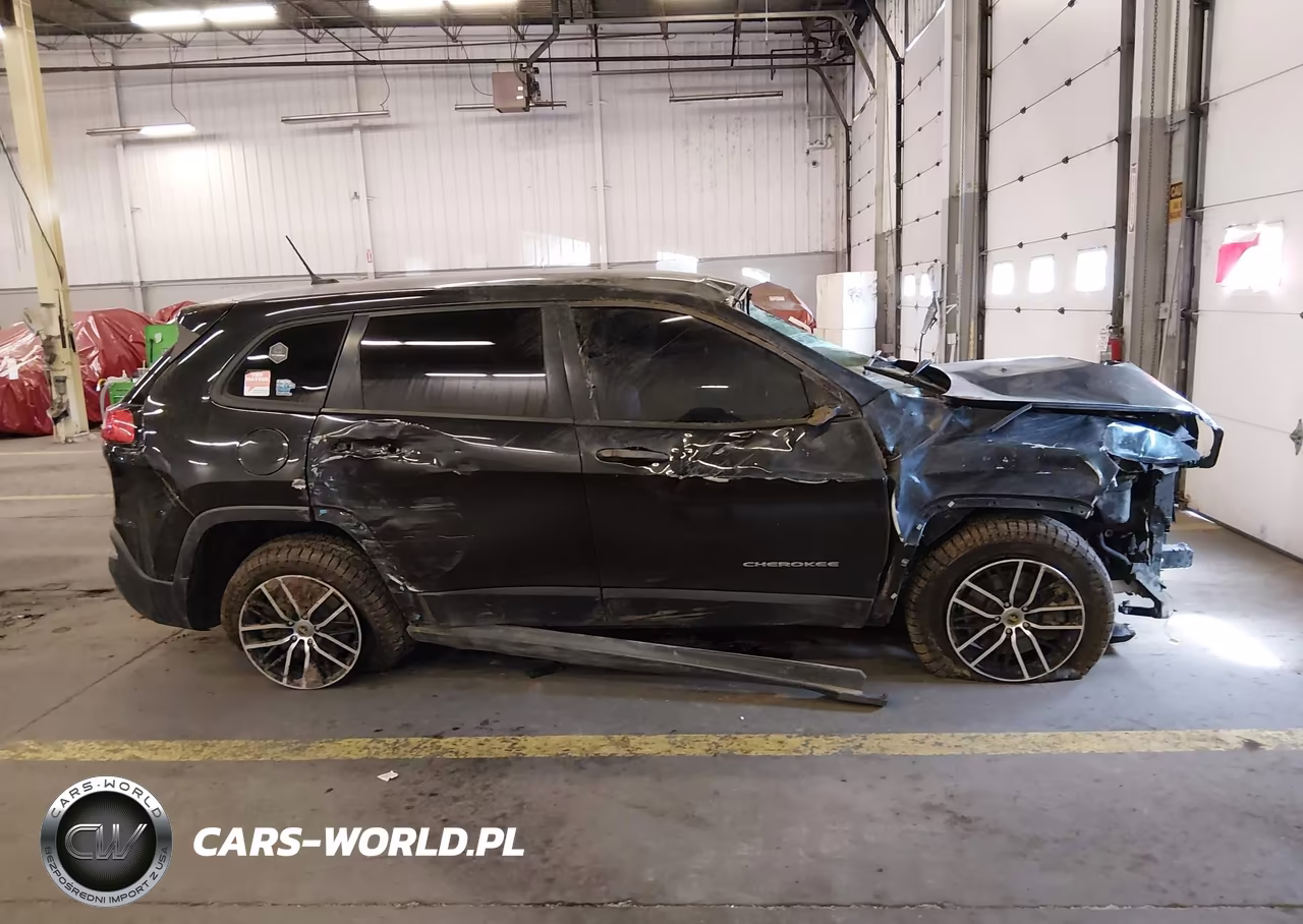 2015 Jeep Cherokee Sport VIN:1C4PJMAB8FW792097 - 14