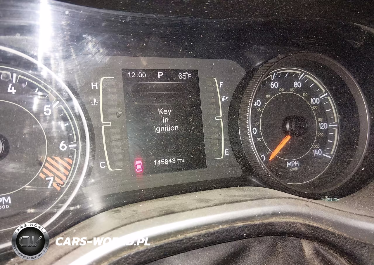 2015 Jeep Cherokee Sport VIN:1C4PJMAB8FW792097 - 16