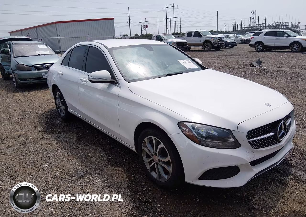 2015 Mercedes-Benz C 300 4Matic – zdjęcie 1 z 12