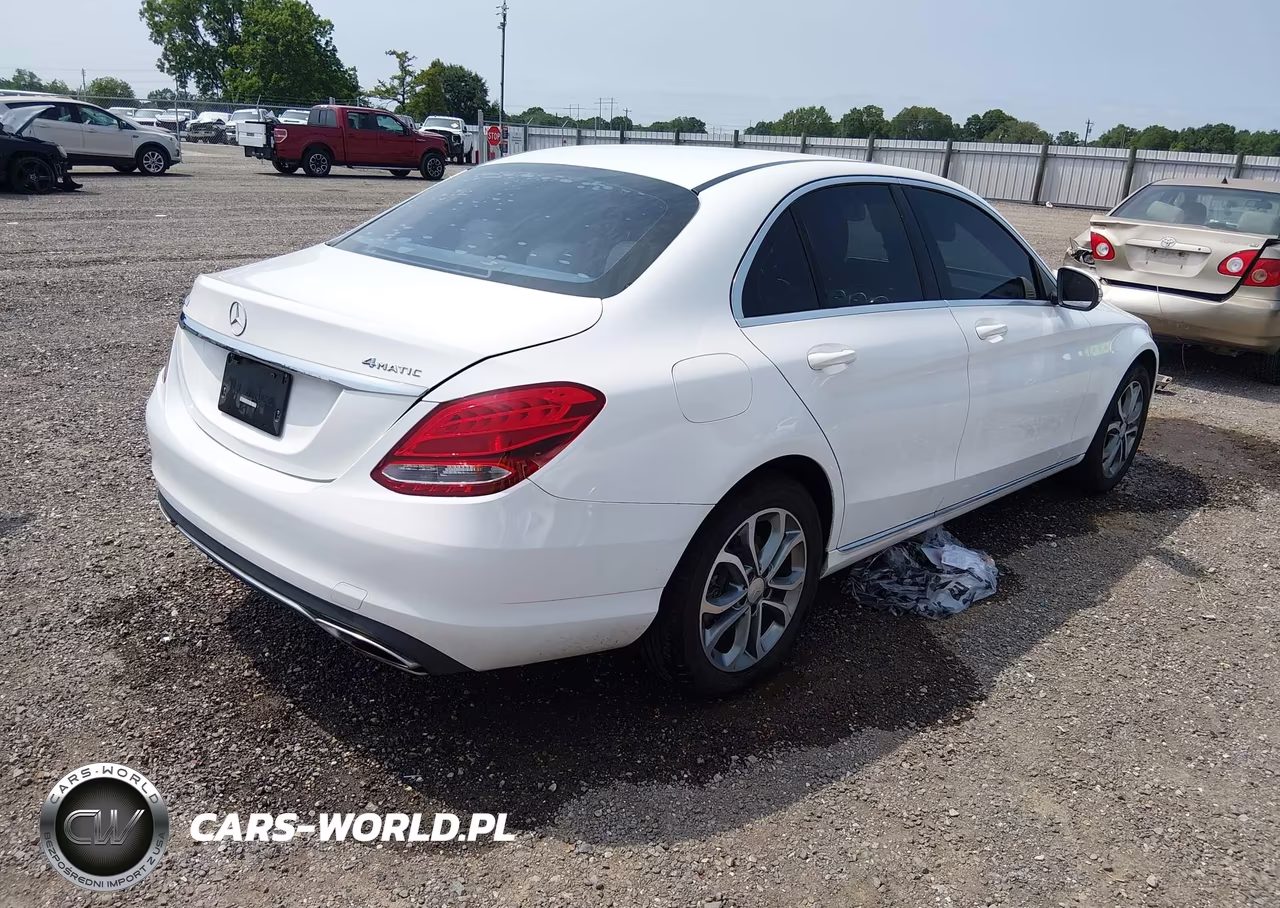 2015 Mercedes-Benz C 300 4Matic VIN:55SWF4KB4FU053744 - 4