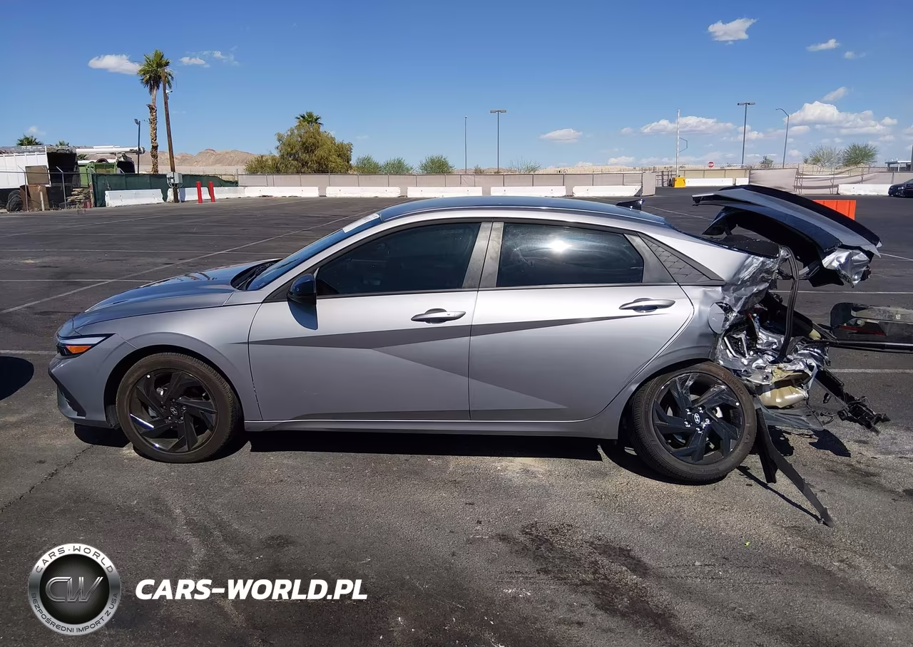 2026 Hyundai Elantra Sel Sport VIN:KMHLM4DG0TU099959 - 15