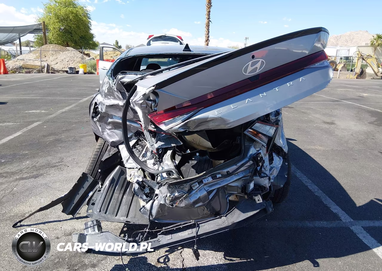 2026 Hyundai Elantra Sel Sport VIN:KMHLM4DG0TU099959 - 17