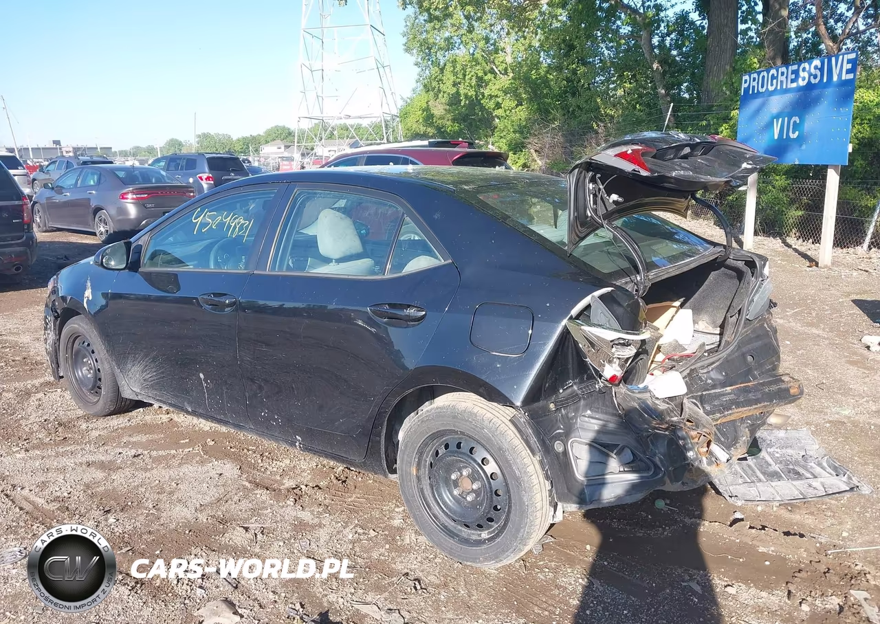 2015 Toyota Corolla Le VIN:2T1BURHE3FC472404 - 3