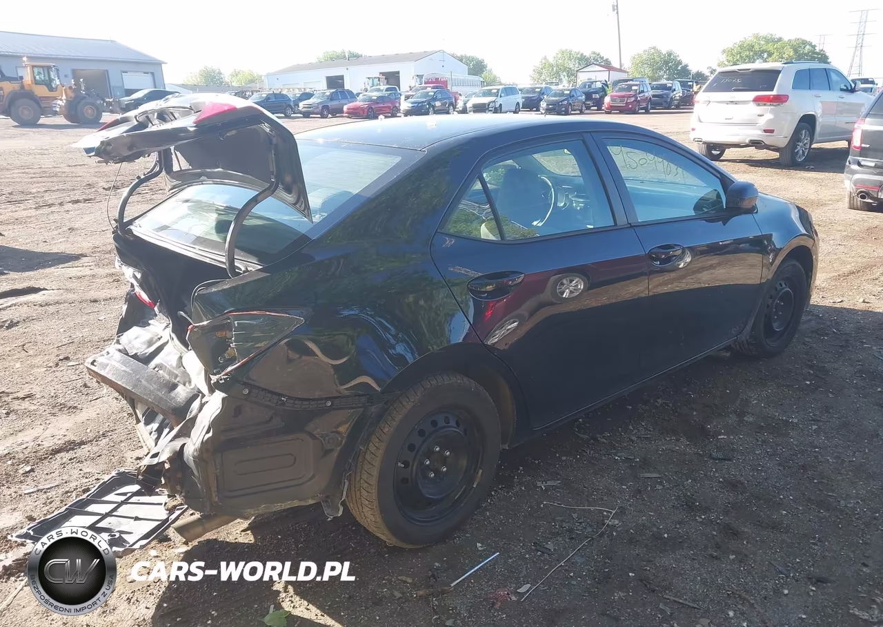 2015 Toyota Corolla Le VIN:2T1BURHE3FC472404 - 4