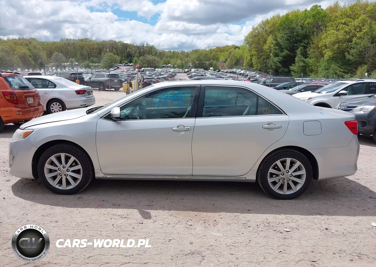 2014 Toyota Camry Xle VIN:4T4BF1FK4ER405043 - 14