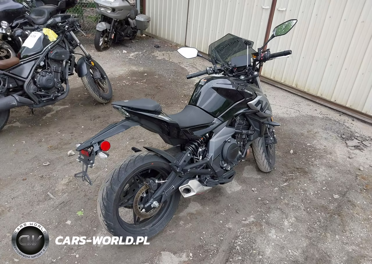 2023 Cf Moto 650Nk VIN:LCEPEVLB7P6000272 - 4
