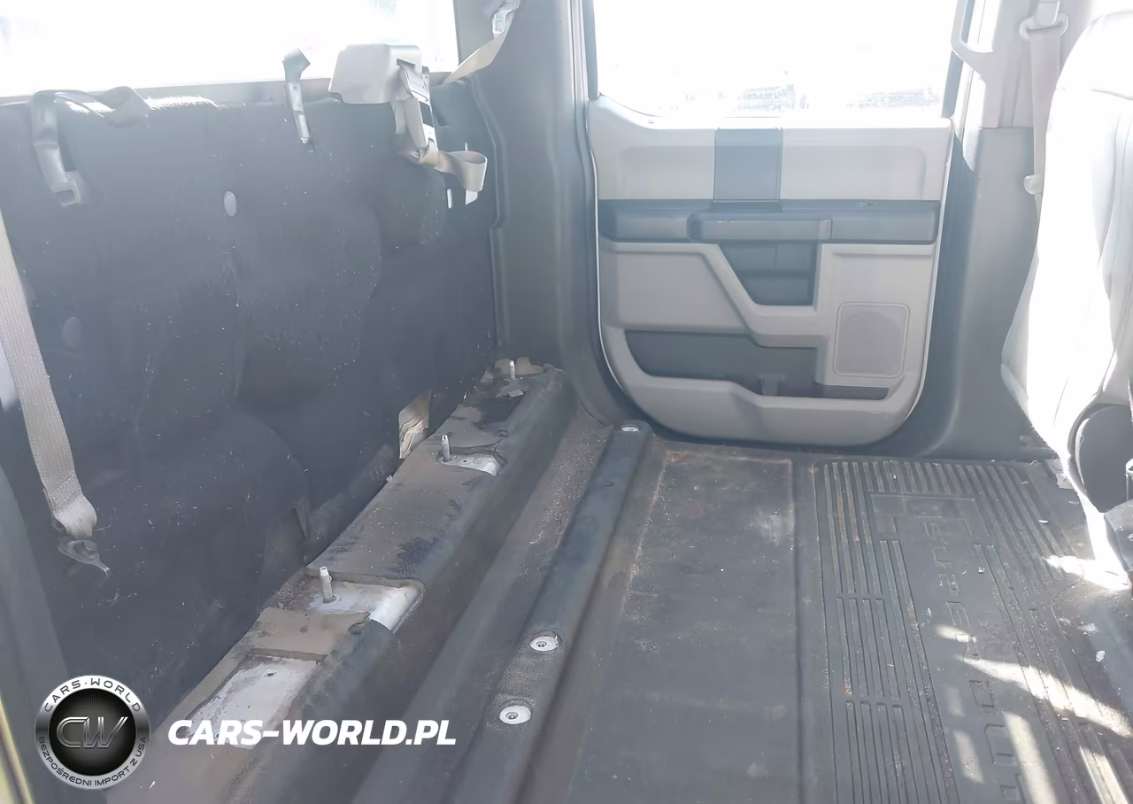 2017 Ford F-350 Chassis Xl VIN:1FD8W3HT4HED04458 - 7