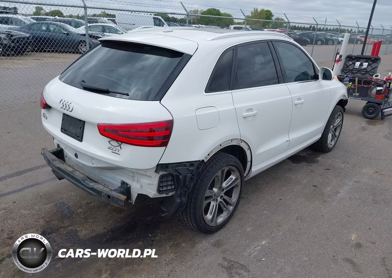 2015 Audi Q3 2.0T Premium Plus VIN:WA1GFCFS9FR006840 - 4