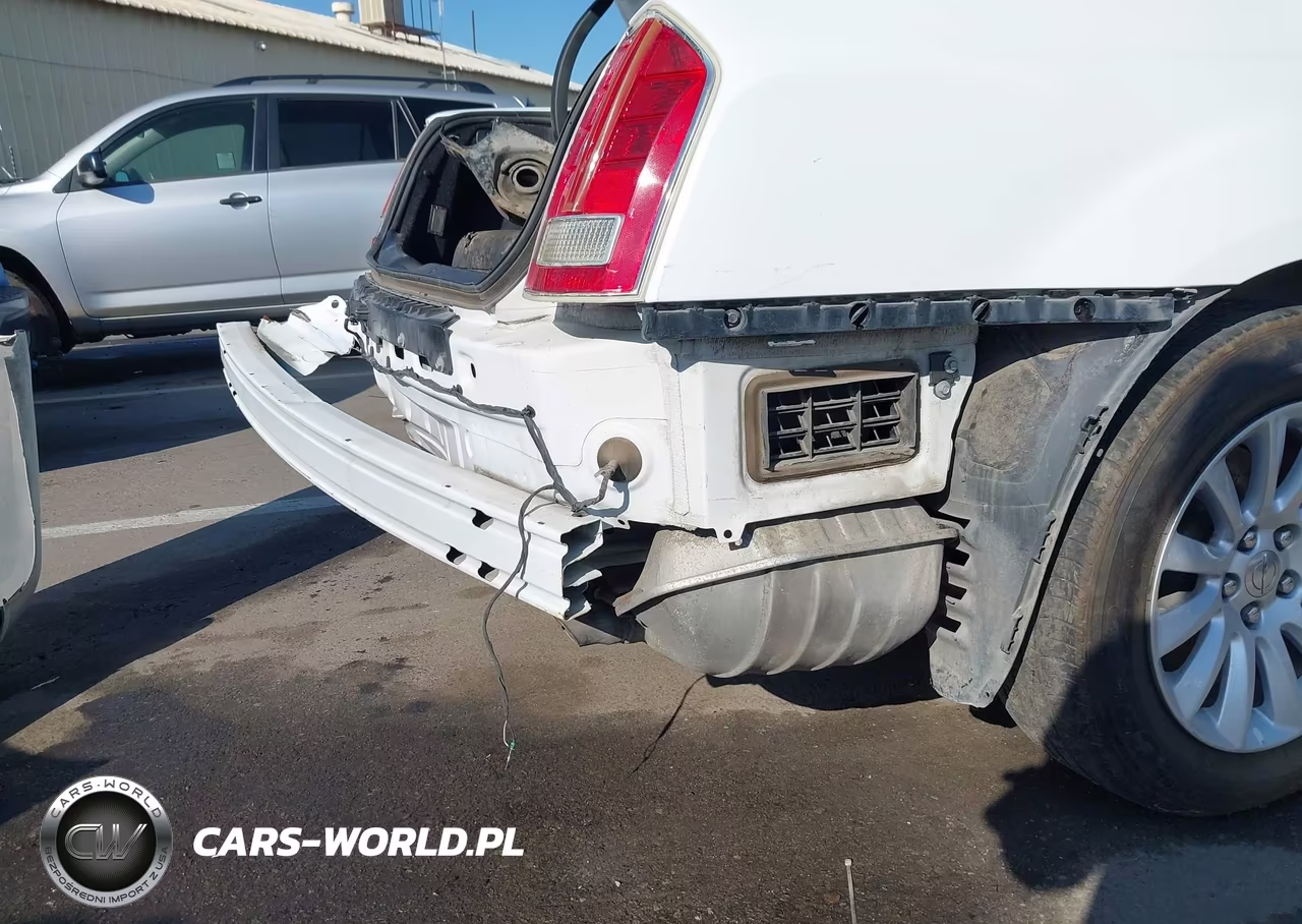 2014 Chrysler 300 VIN:2C3CCAAG3EH200058 - 14