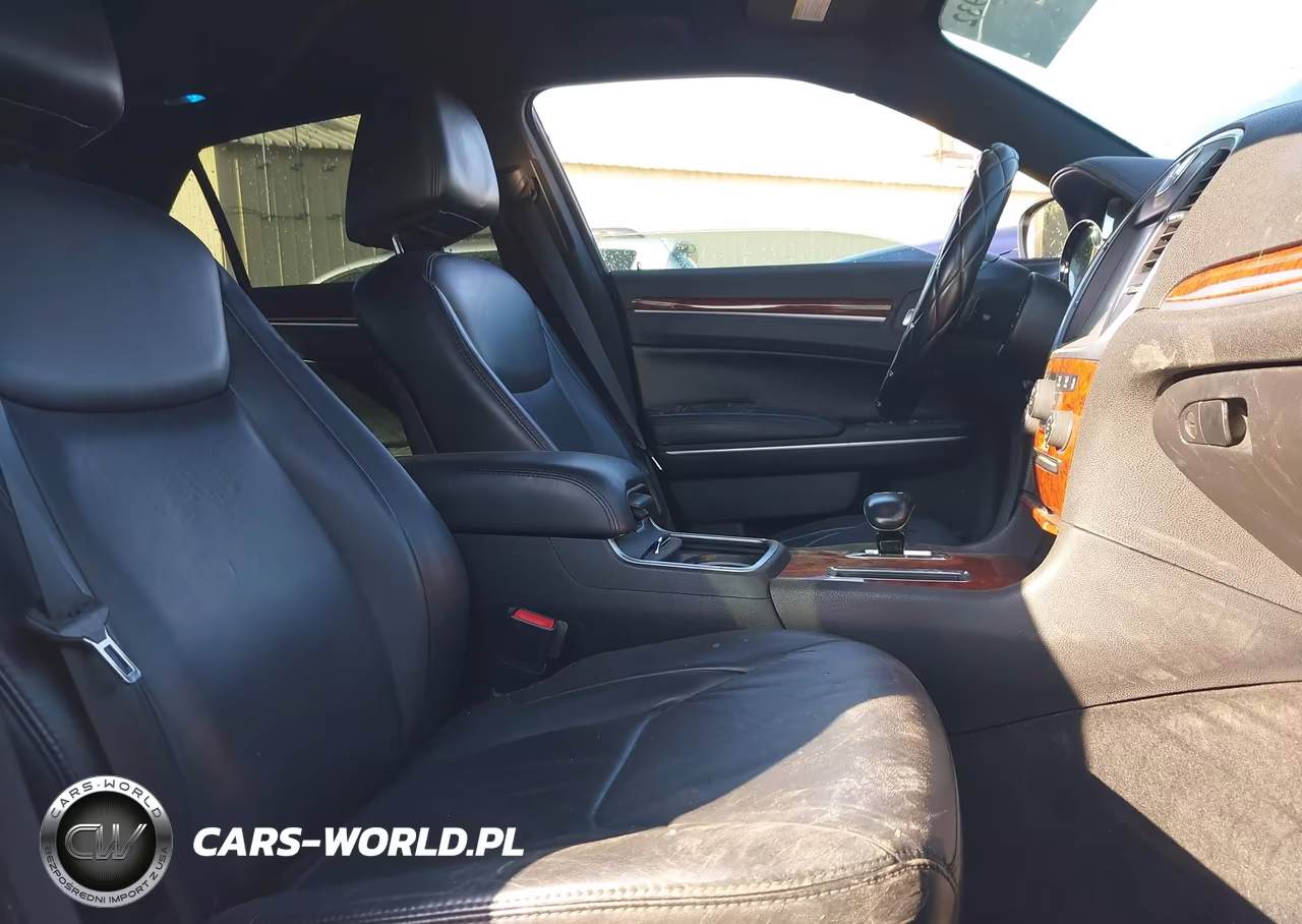 2014 Chrysler 300 VIN:2C3CCAAG3EH200058 - 5