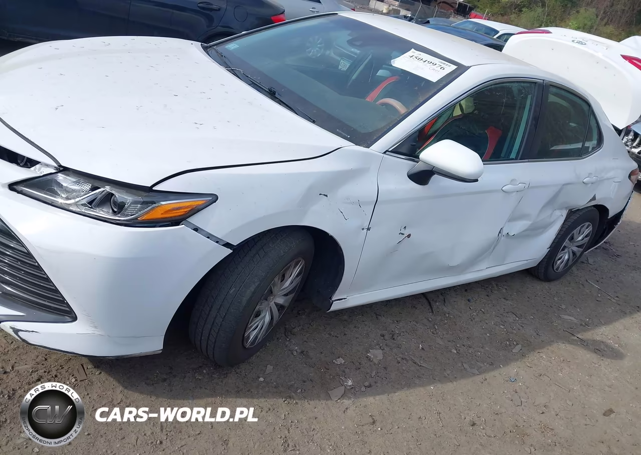 2018 Toyota Camry L VIN:4T1B11HK8JU548254 - 2