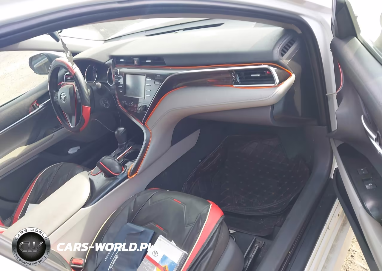 2018 Toyota Camry L VIN:4T1B11HK8JU548254 - 5
