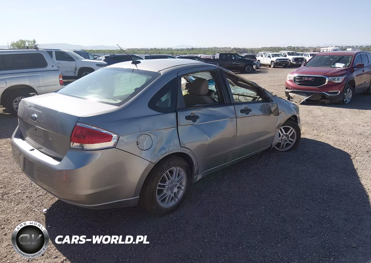 2008 Ford Focus S VIN:1FAHP34N48W261605 - 4