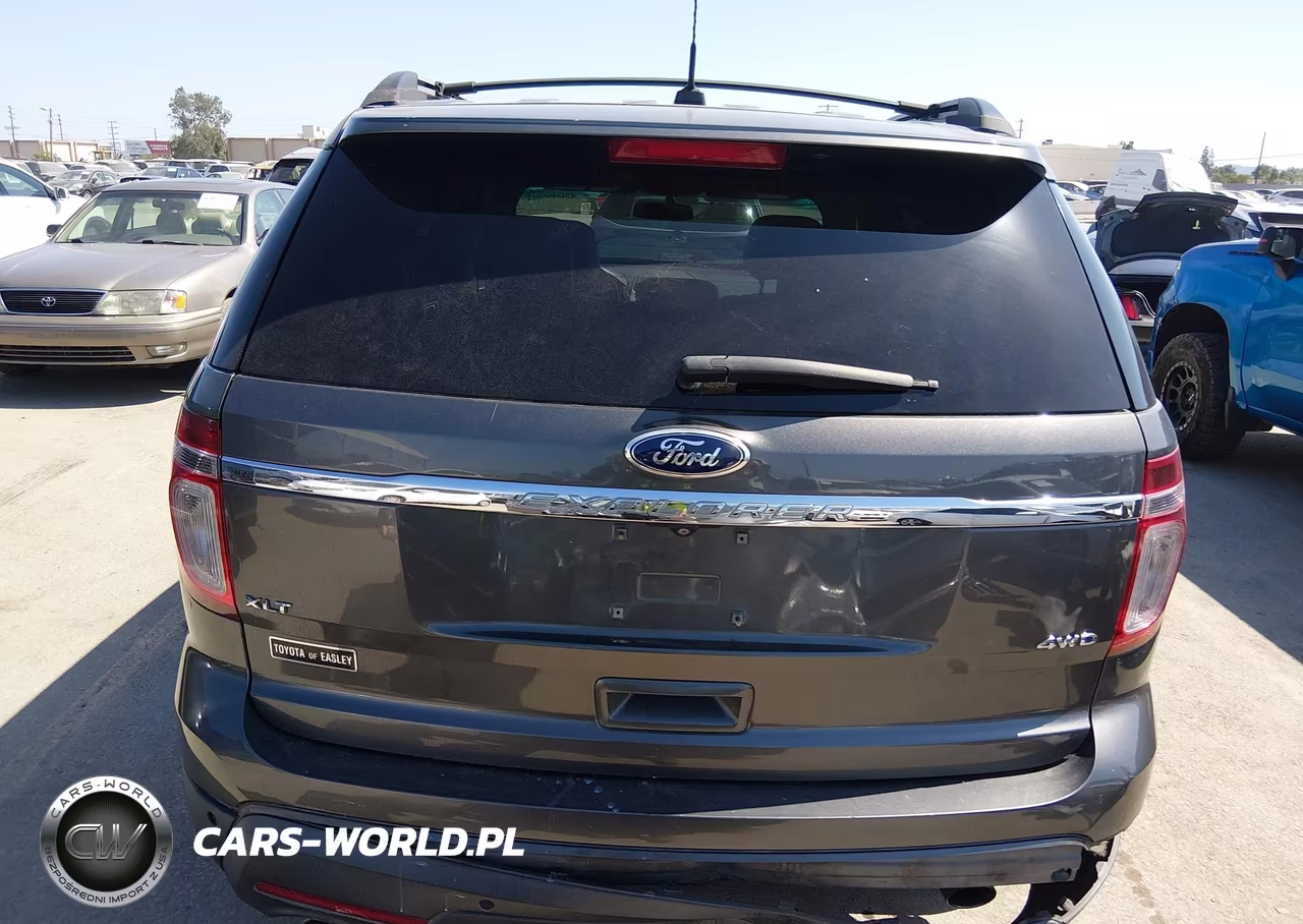 2015 Ford Explorer Xlt VIN:1FM5K8D85FGB63740 - 16