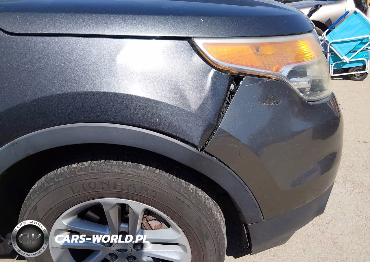2015 Ford Explorer Xlt VIN:1FM5K8D85FGB63740 - 17