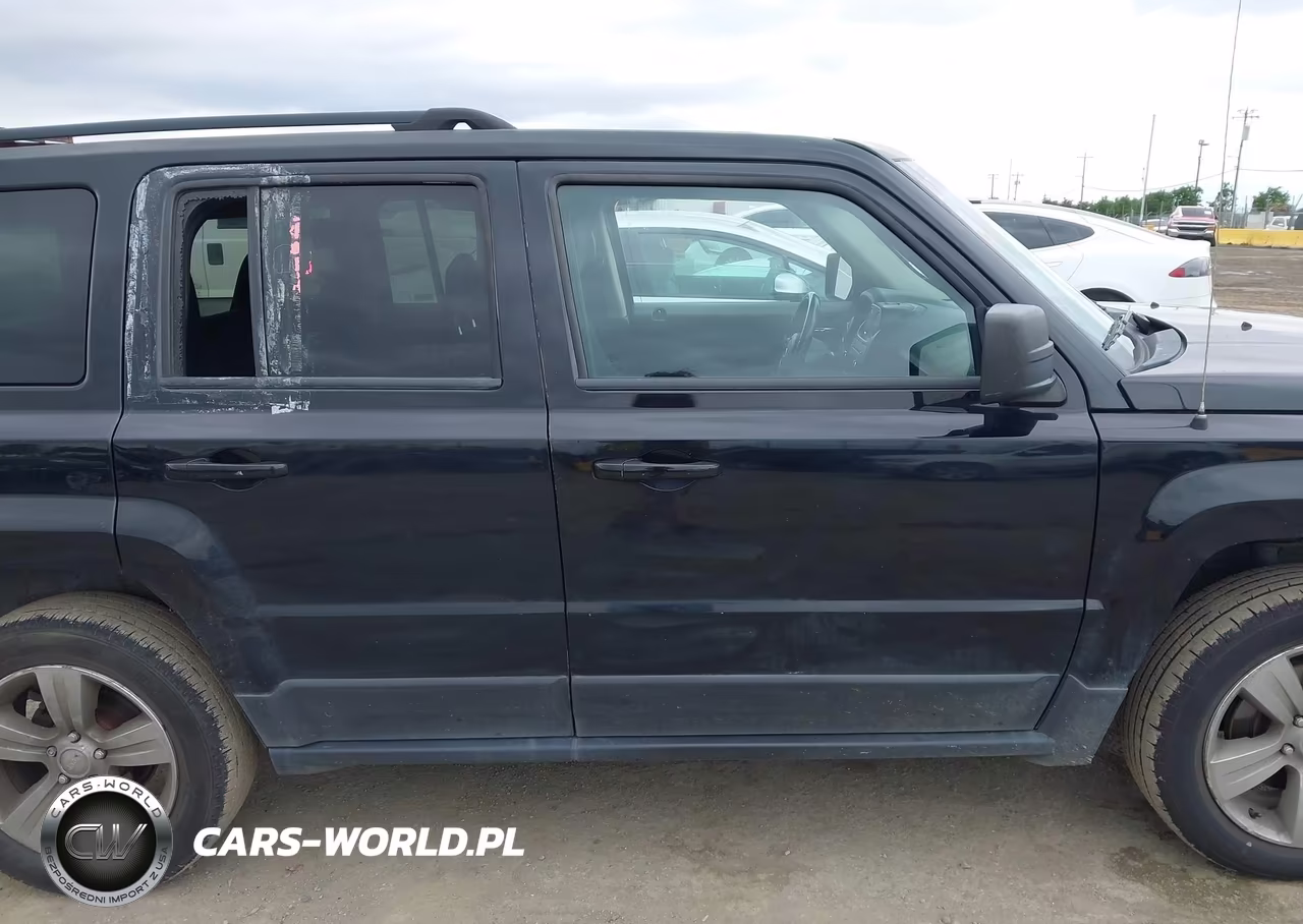 2017 Jeep Patriot Latitude 4X4 VIN:1C4NJRFB5HD174103 - 13