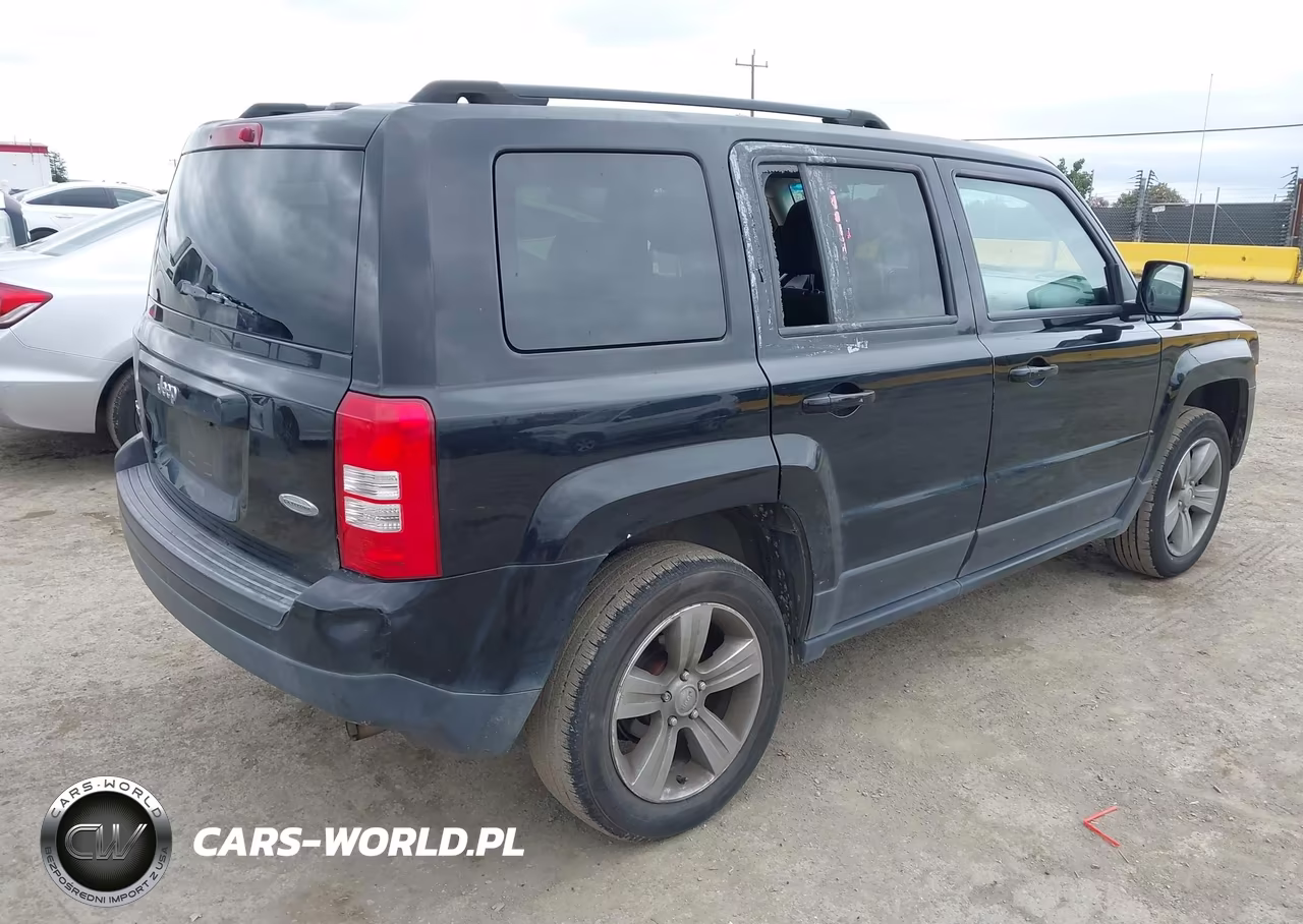 2017 Jeep Patriot Latitude 4X4 VIN:1C4NJRFB5HD174103 - 4