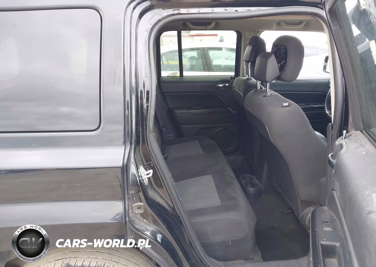 2017 Jeep Patriot Latitude 4X4 VIN:1C4NJRFB5HD174103 - 8