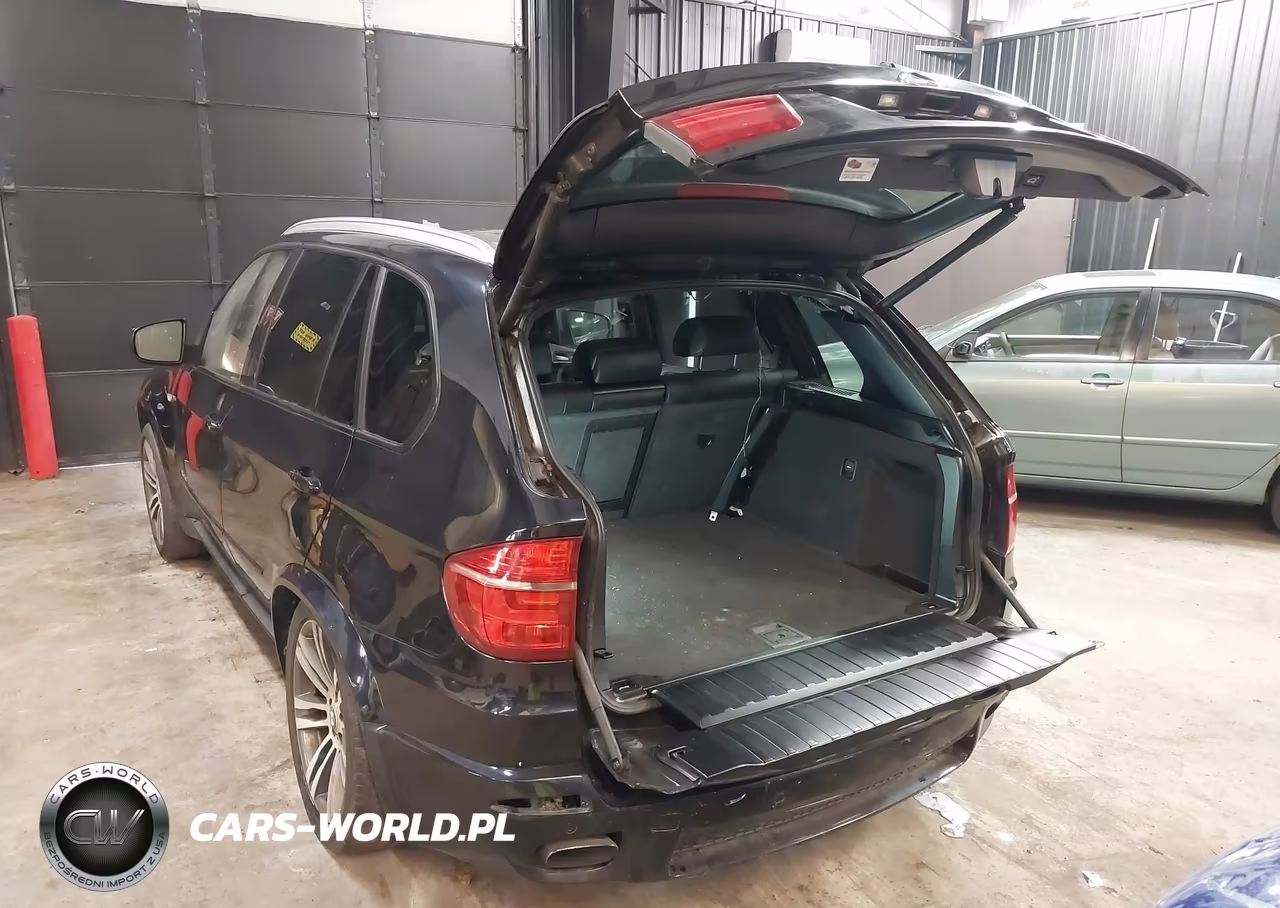2012 BMW X5 xDrive50I VIN:5UXZV8C53CL424787 - 3