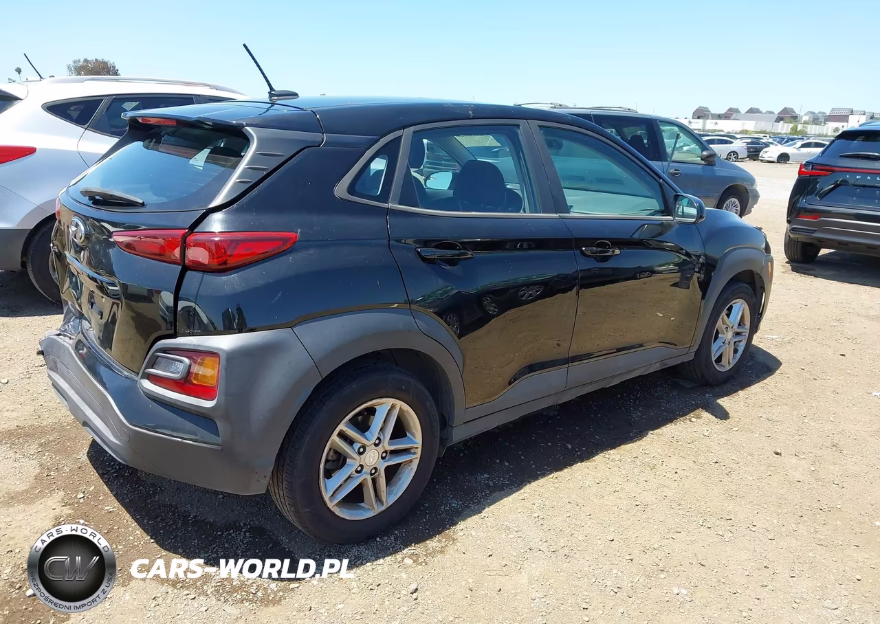 2019 Hyundai Kona Se VIN:KM8K12AA3KU324530 - 4