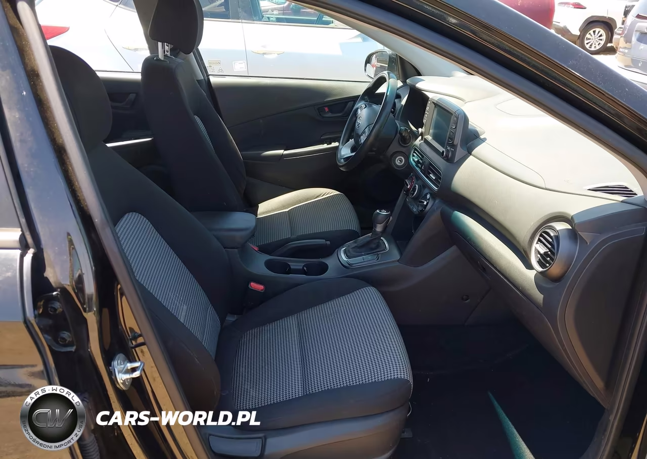 2019 Hyundai Kona Se VIN:KM8K12AA3KU324530 - 5